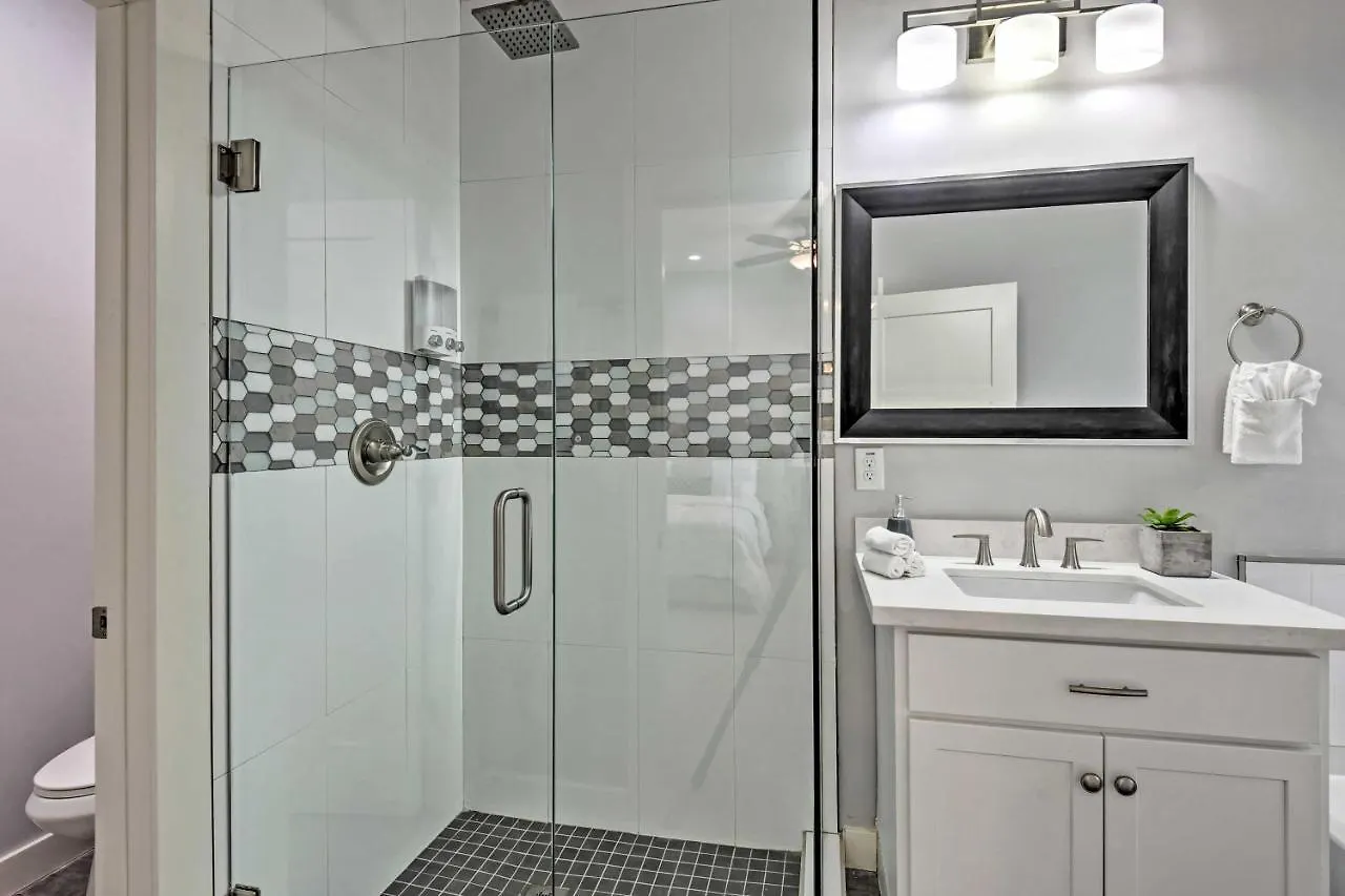 Upscale Phoenix Home About 7 Mi To Downtown! Holiday home