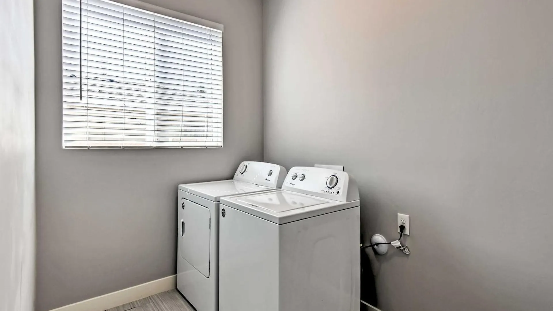 Upscale Phoenix Home About 7 Mi To Downtown! Holiday home